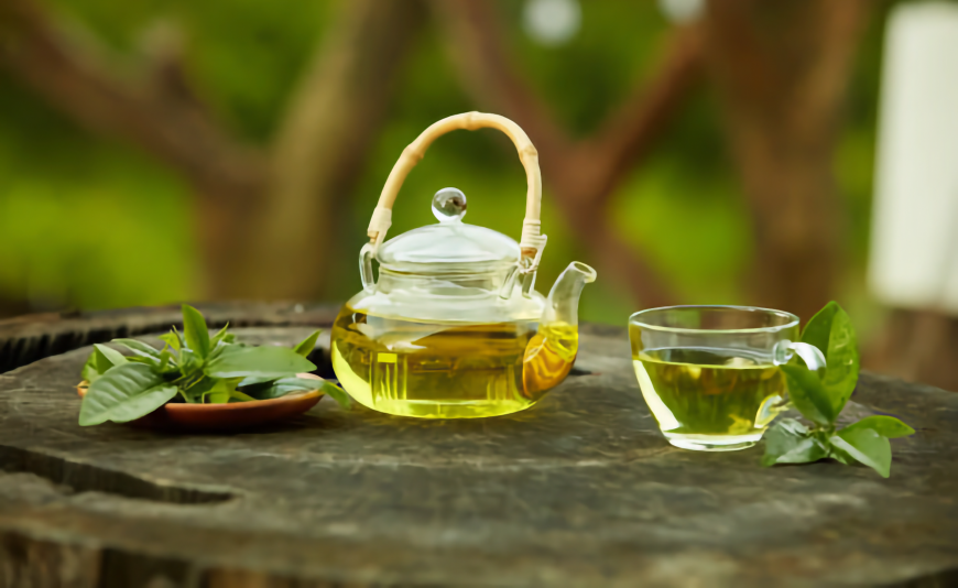 Want to relax? Drink green tea